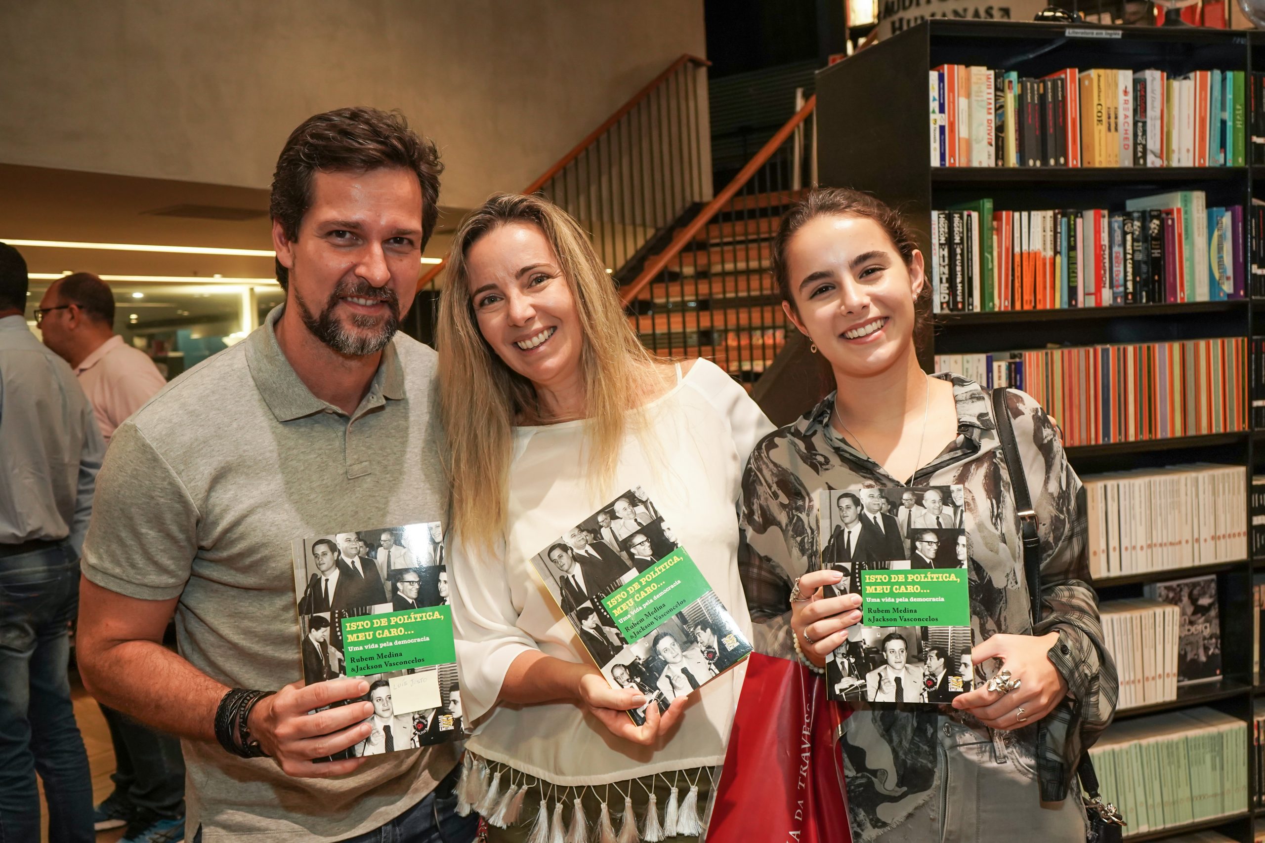 Luis Justo, CEO Rock in Rio, Mariana Medina e Raissa Medina. (Foto: Gianne Carvalho / Cia da Foto)